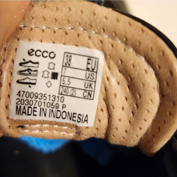 ECCO Danish Design Black Leather Lace Up Sneakers Womens 7/38 EU Ret. $165 - Picture 8 of 9